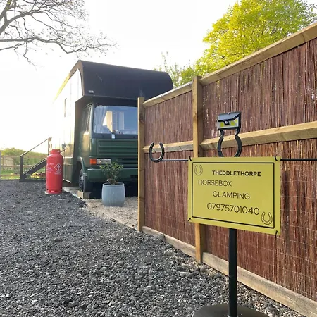 Theddlethorpe Horsebox Glamping Hotel Exterior photo
